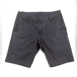 Men’s Arc'teryx Charcoal Gray Lifestyle Outdoor Atlin Chino Shorts Size 34